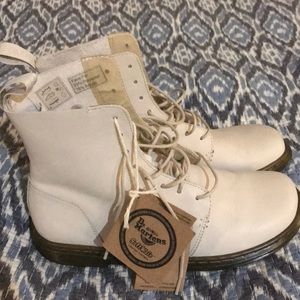 New Doc Martens Danica boot size 39 or 8 stone